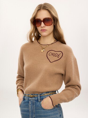 Cropped fitted logo sweater in a wool & cashmere knit - 4