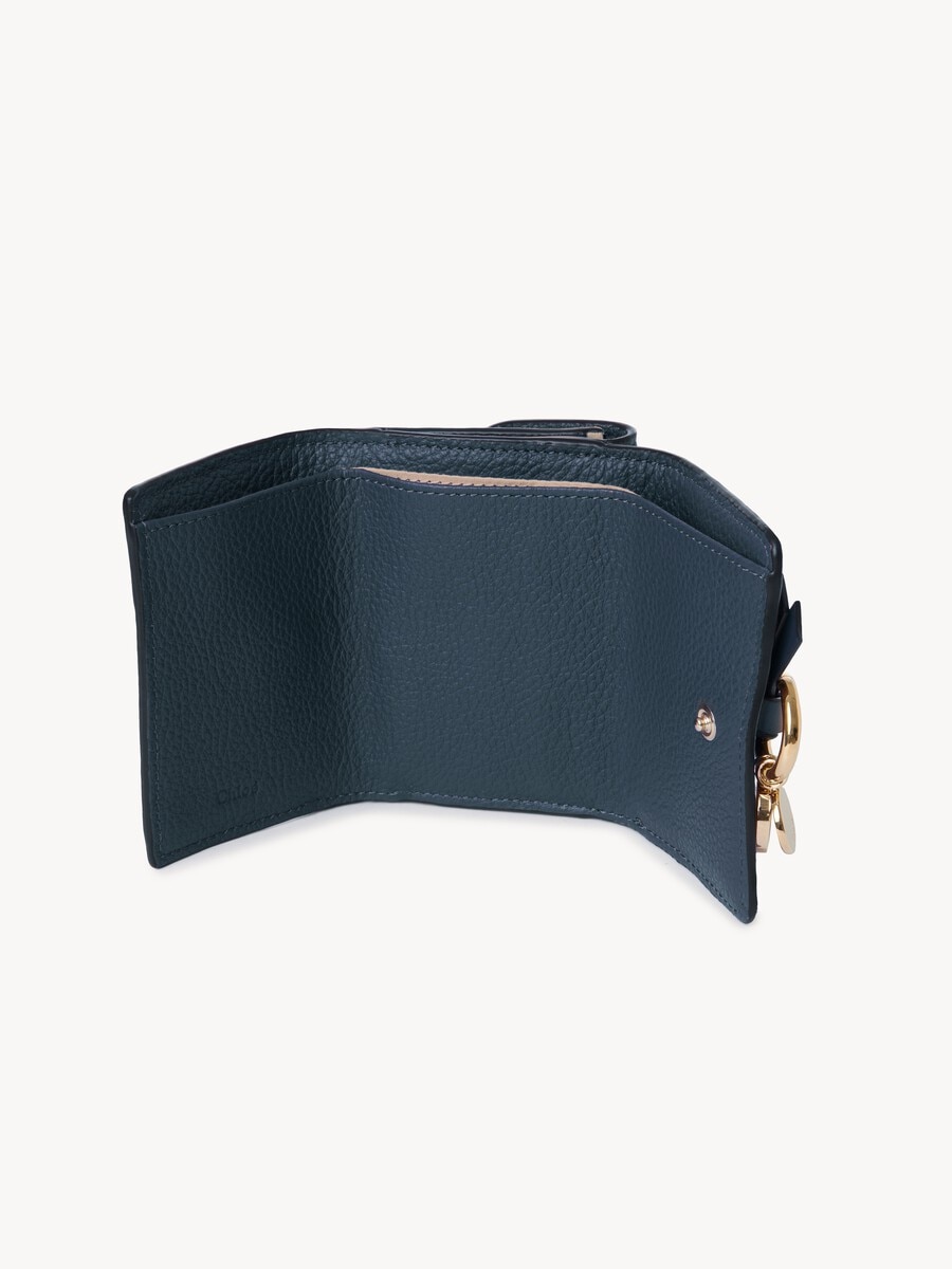 Mini Alphabet tri-fold in grained leather - 5