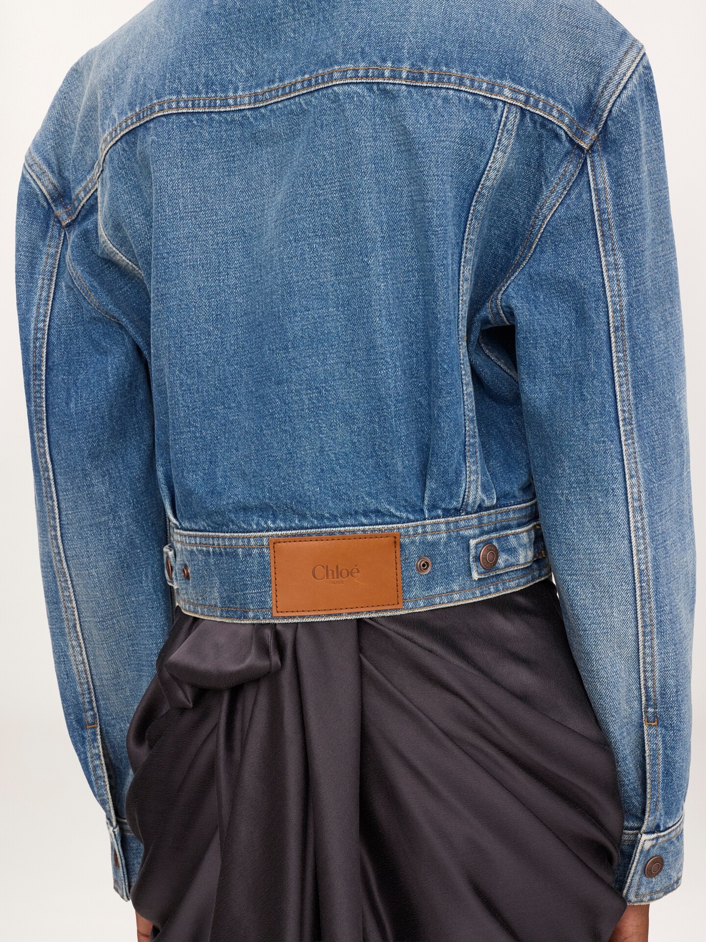 Collarless cropped jacket in denim - 6.0