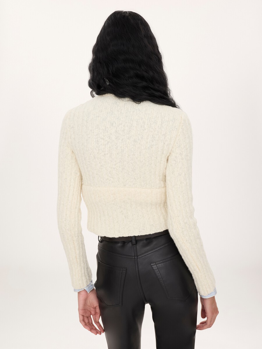 Fitted cardigan in a wool knit - 5