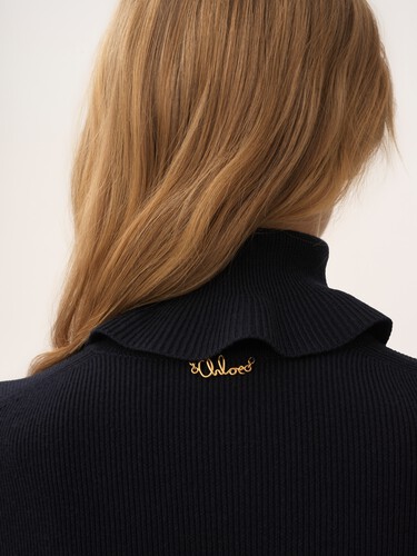Jersey de cuello alto ajustado confeccionado en punto de lana y algod&oacute;n. - 7