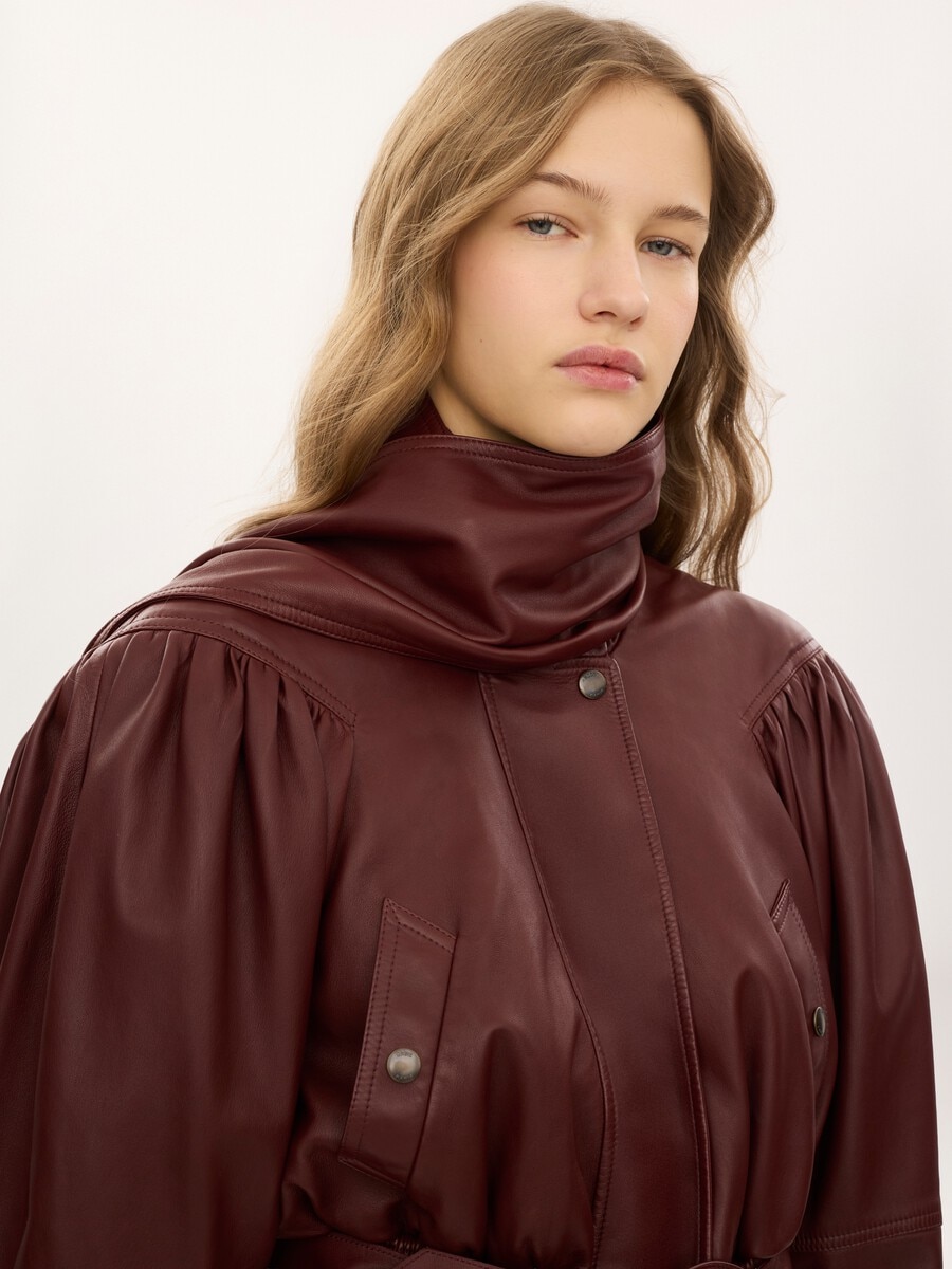 Chaqueta cropped con pa&ntilde;uelo de cuero - 11