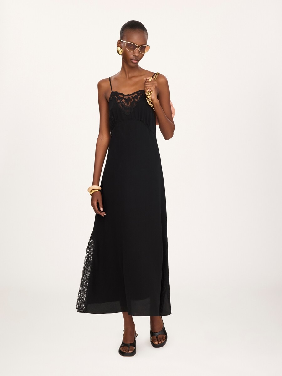 Robe lingerie longue en cr&ecirc;pe de chine et dentelle - 1