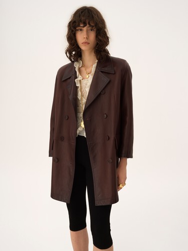 Double-breasted carcoat in leather - 4