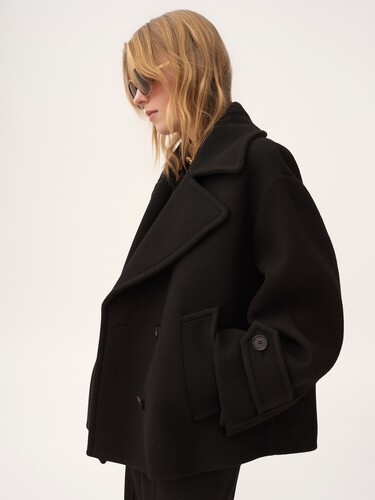 Oversized short coat in wool - 6