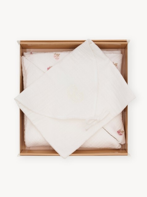 Baby gift set swaddles & pouch