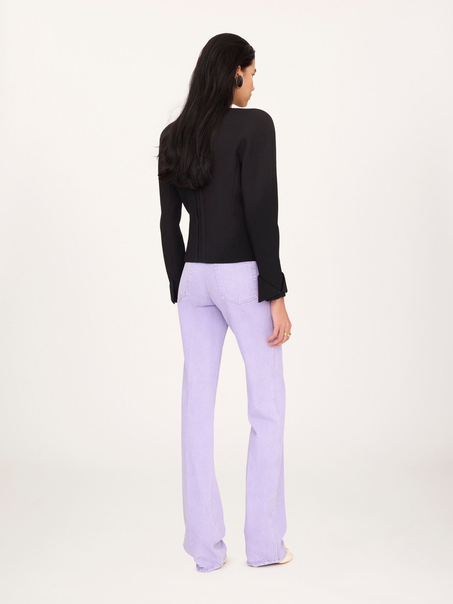 Collarless fitted jacket in wool cr&ecirc;pe - 4.0