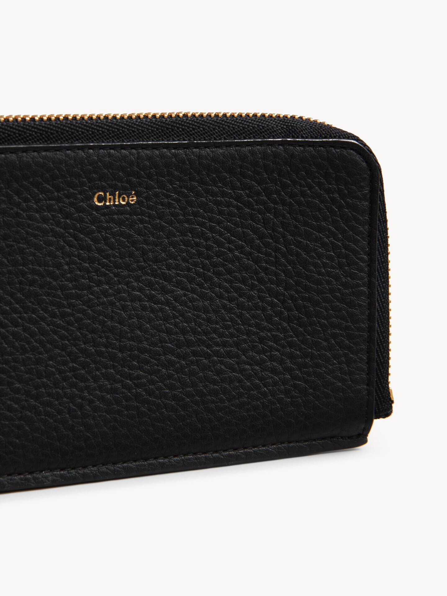 Alphabet wallet in grained leather - 3.0
