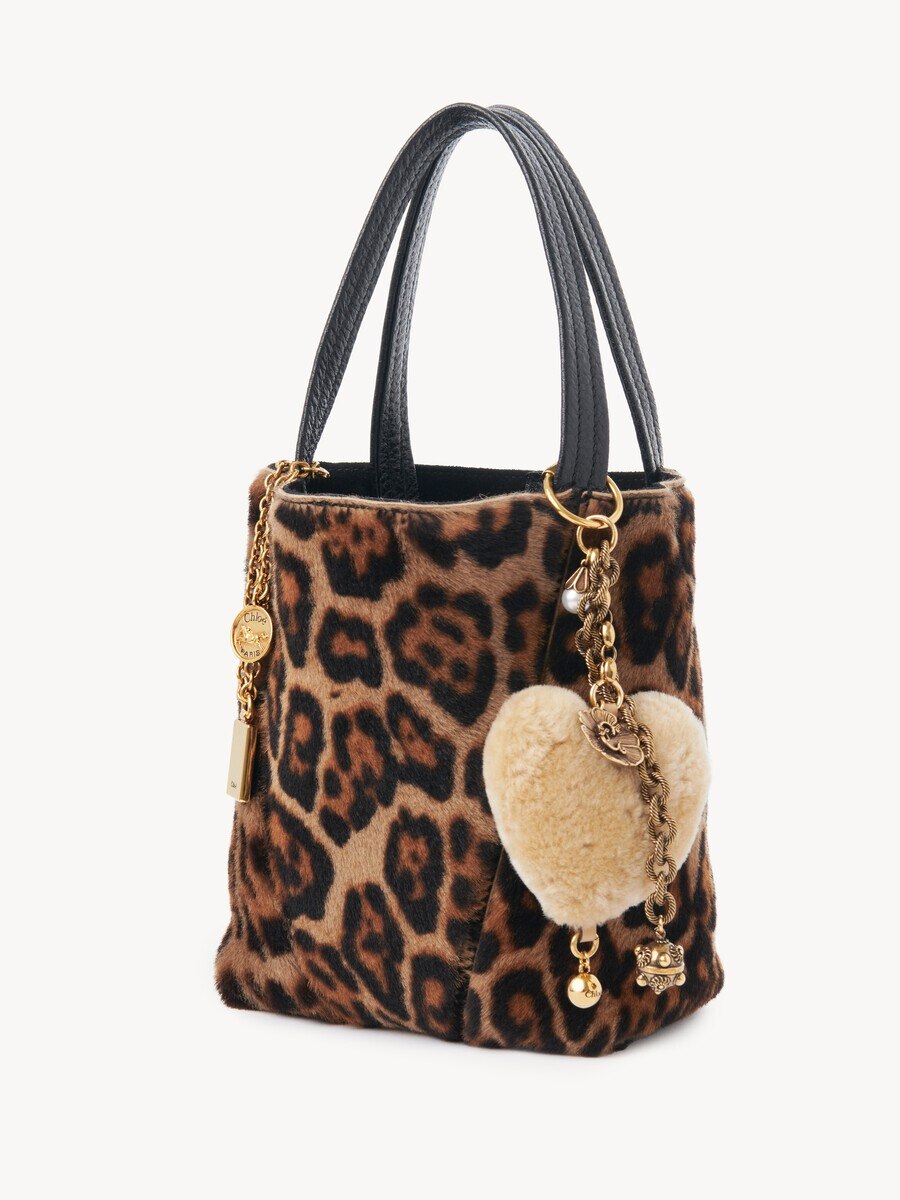Chlo&eacute; Symbols Heart Shearling bag charm in brass - 2