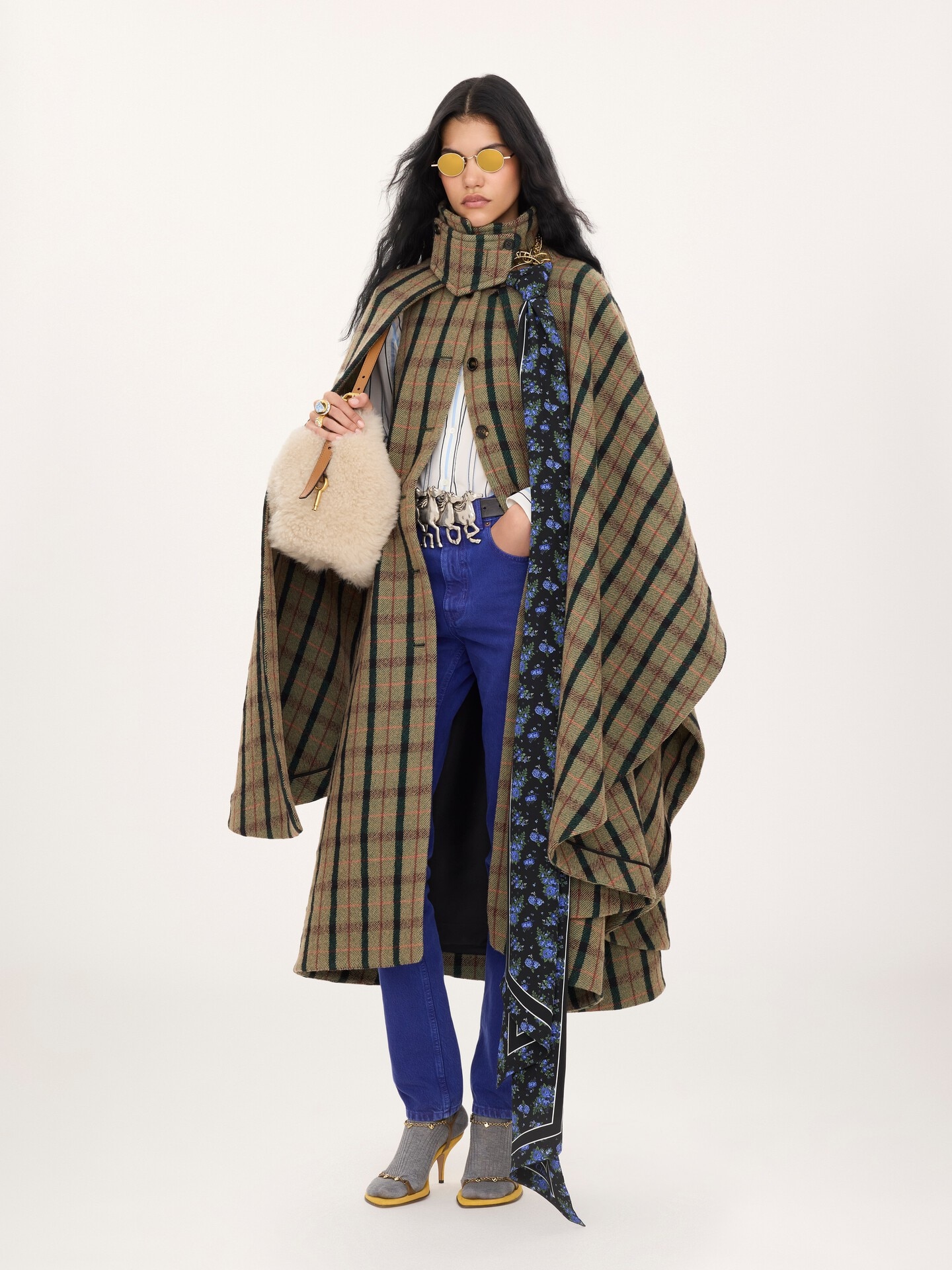 Manteau cape long &agrave; superpositions en laine bross&eacute;e &agrave; carreaux - 1.0