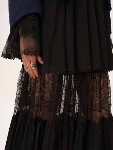 Tiered long skirt in silk georgette & lace - 9