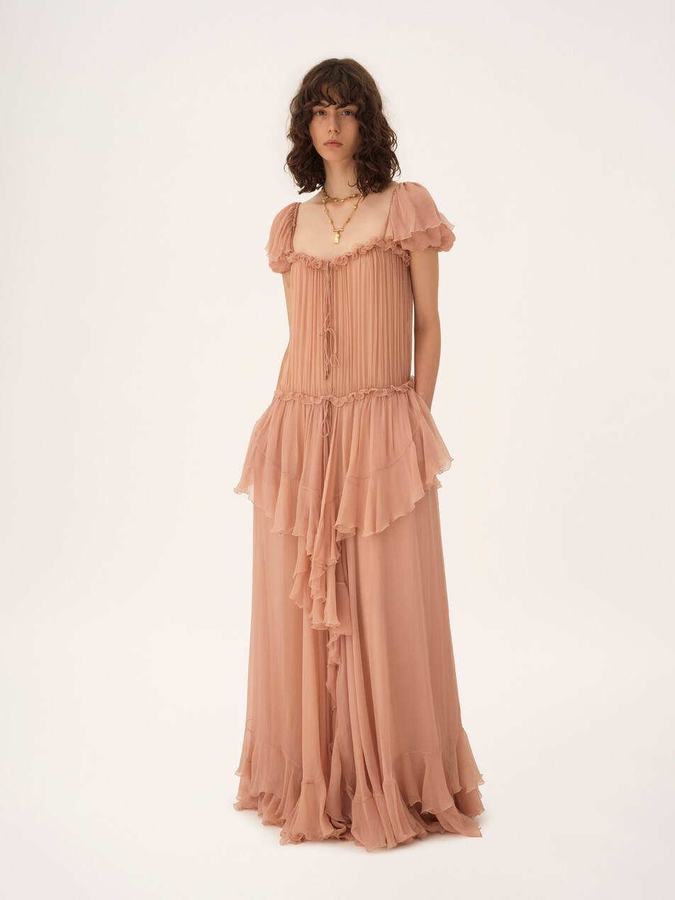 Robe longue fronc&eacute;e &agrave; volants en mousseline de soie