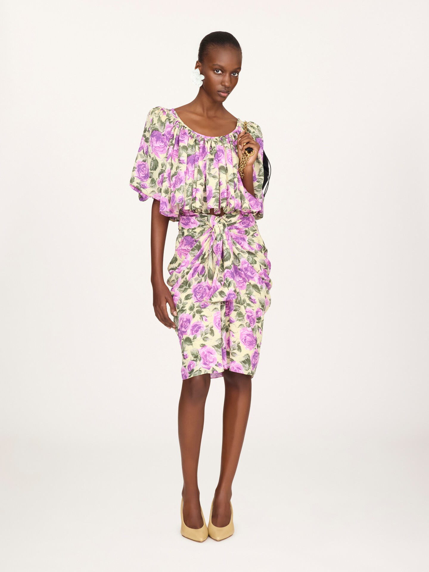 Knee-length wrap skirt in silk - 1.0