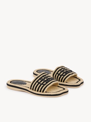 Chlo&eacute; Sand slide - 4