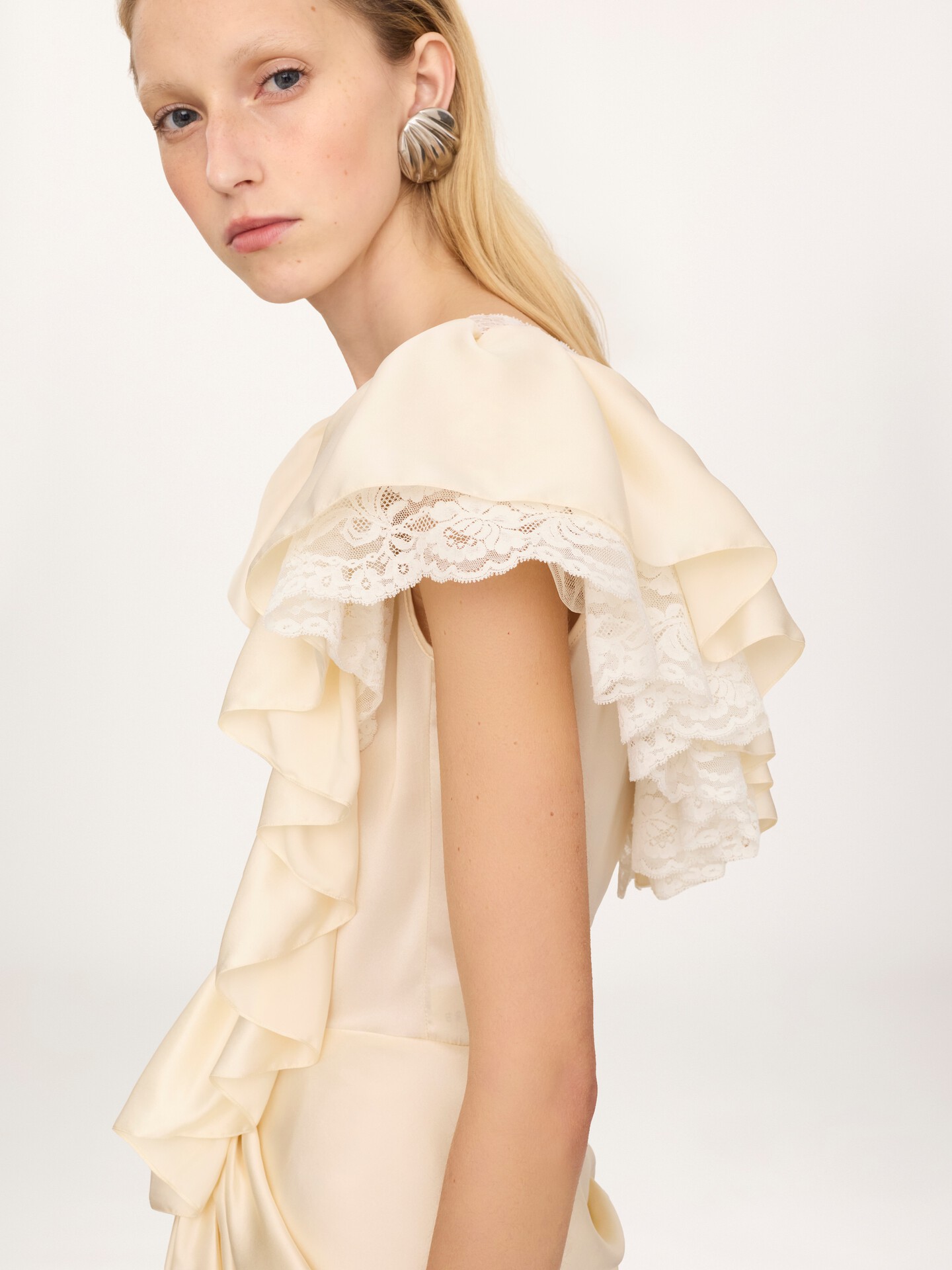 V-neck short jumpsuit in washed silk satin & lace - 5.0