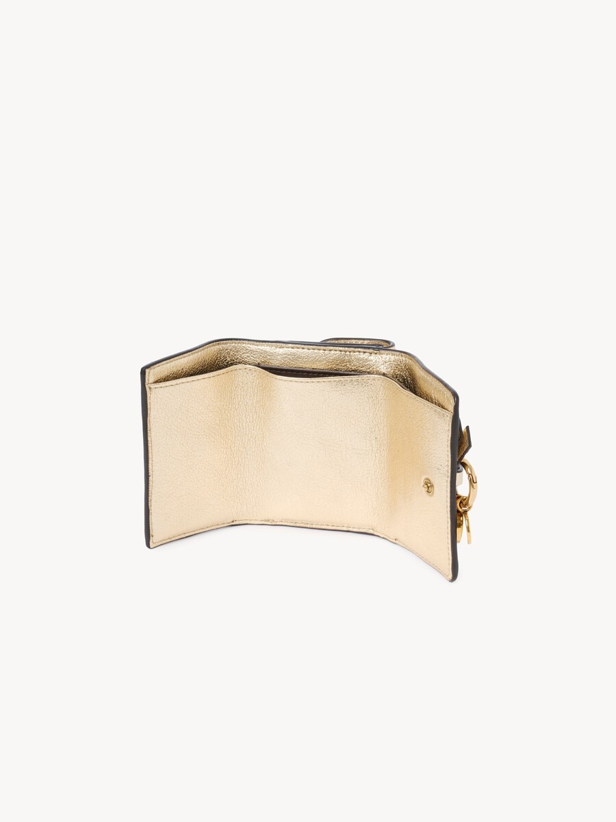 Mini portefeuille &agrave; trois volets Alphabet en cuir m&eacute;tallis&eacute; - 5