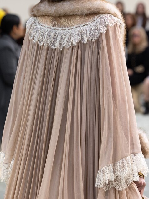 Look 14