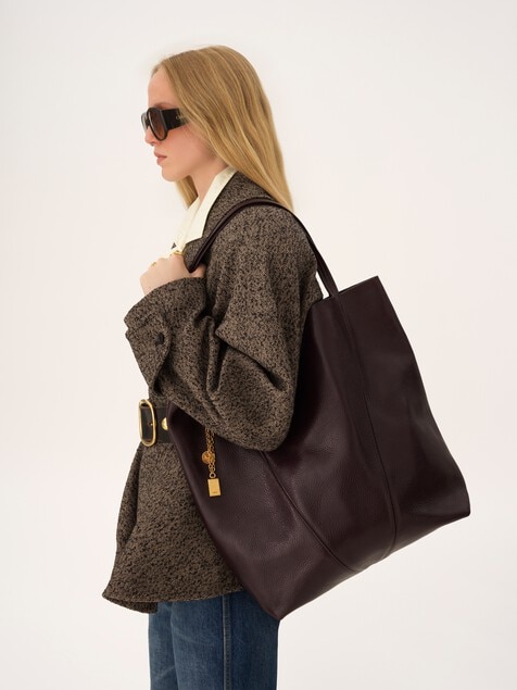 Large Chlo&eacute; Spin tote bag in grained leather