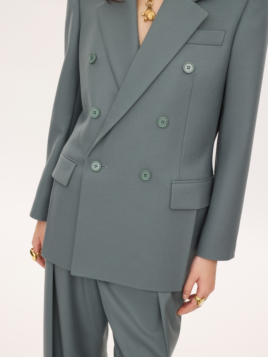 Double-breasted tailored jacket in wool gabardine - 7