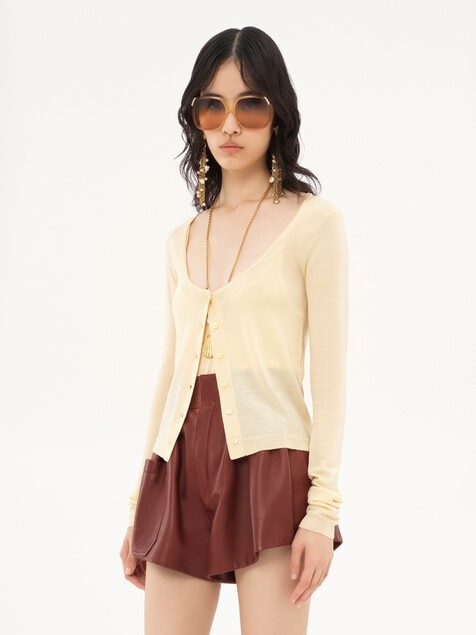 Scoop-neck fitted cardigan in superfine wool knit