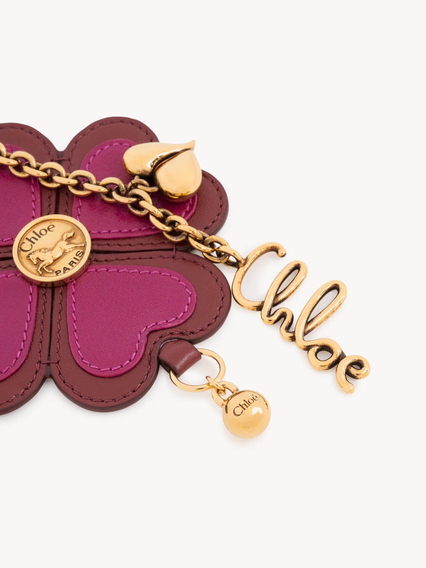 Chlo&eacute; Symbols Clover key ring bag charm in grained leather - 2.0