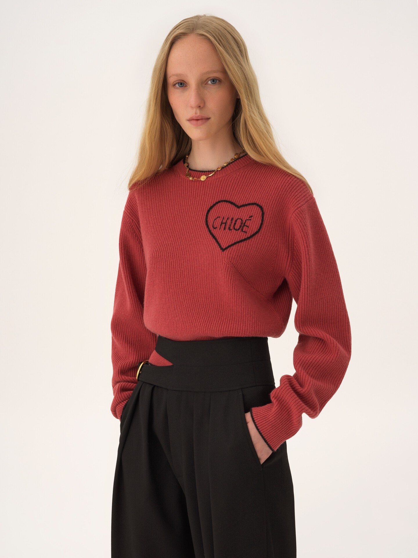 Cropped fitted logo sweater in a wool knit - 3.0