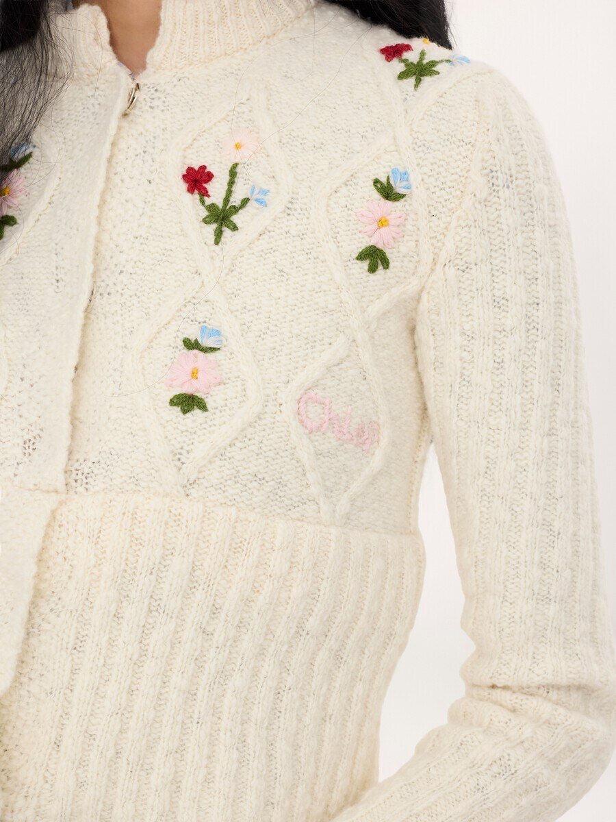 Fitted cardigan in a wool knit - 6