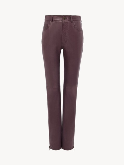 Slim pants in leather
