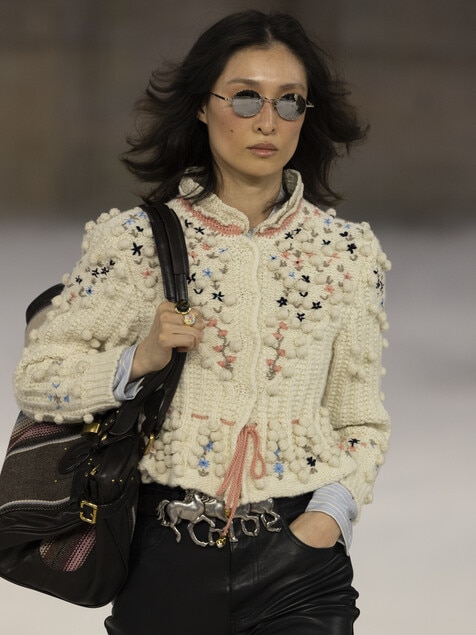 Look 16