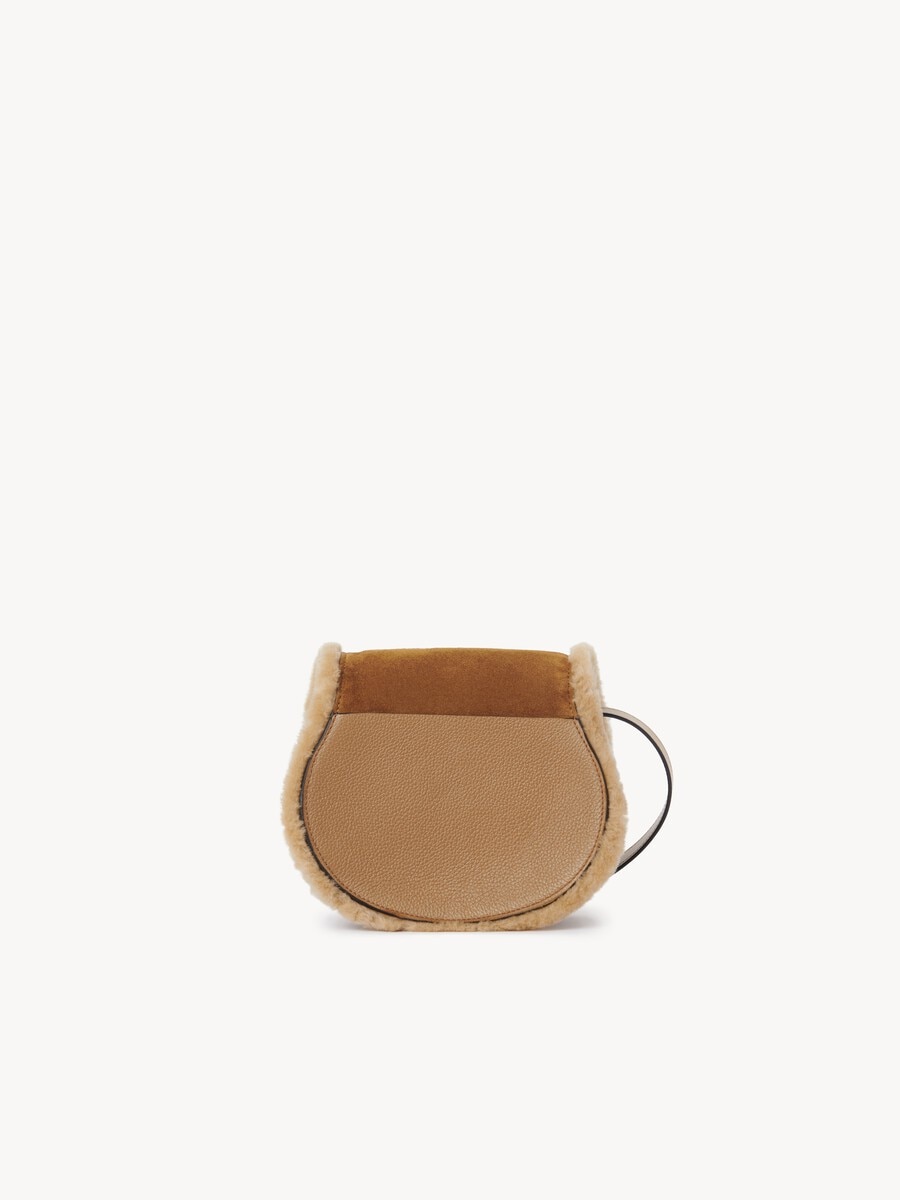 Bolso saddle peque&ntilde;o Marcie de ante y cuero de borrego - 7