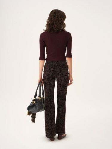Fitted V-neck cardigan in a wool knit - 5