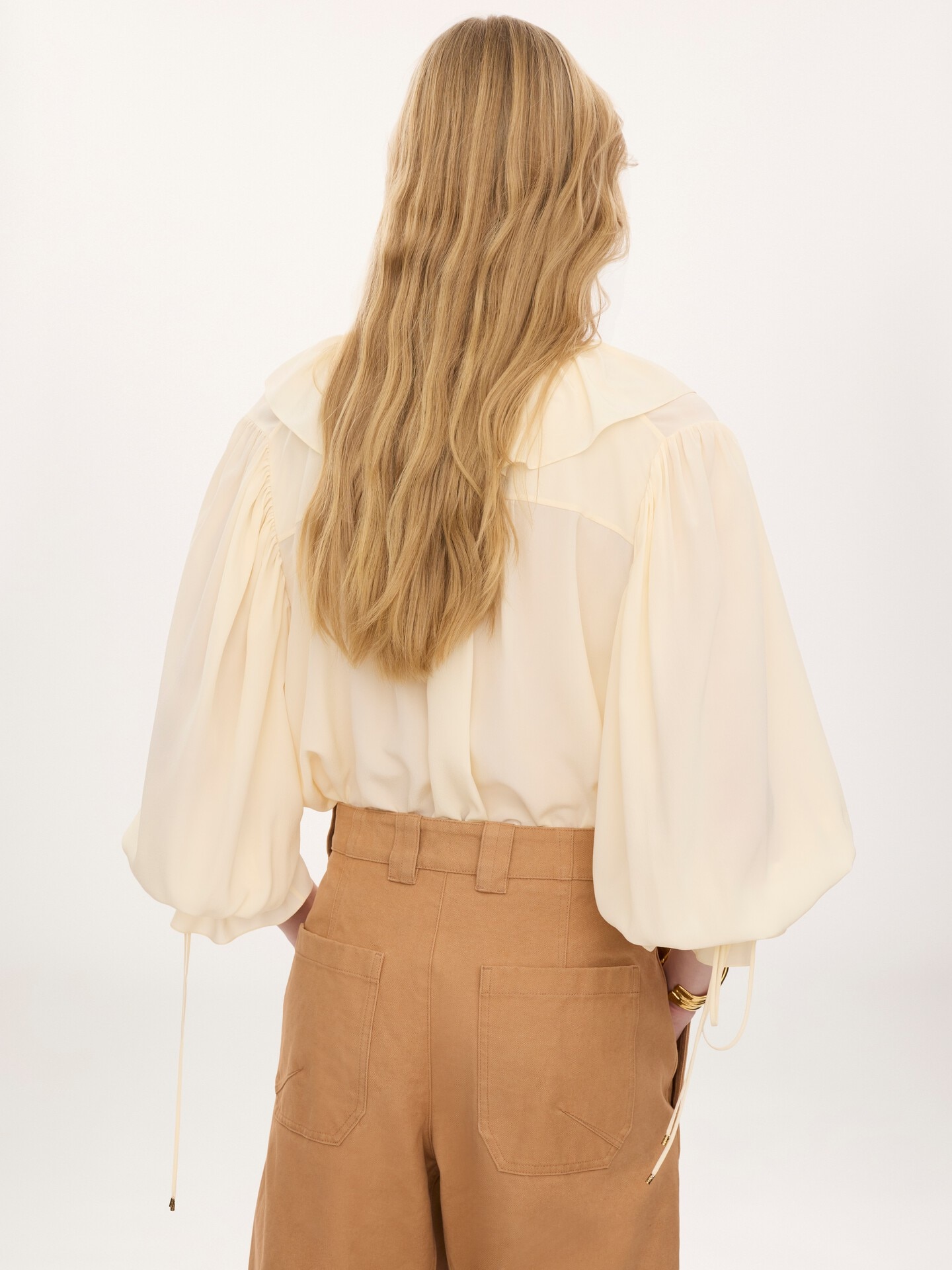 V-neck ruffle top in cr&ecirc;pe de chine - 4.0