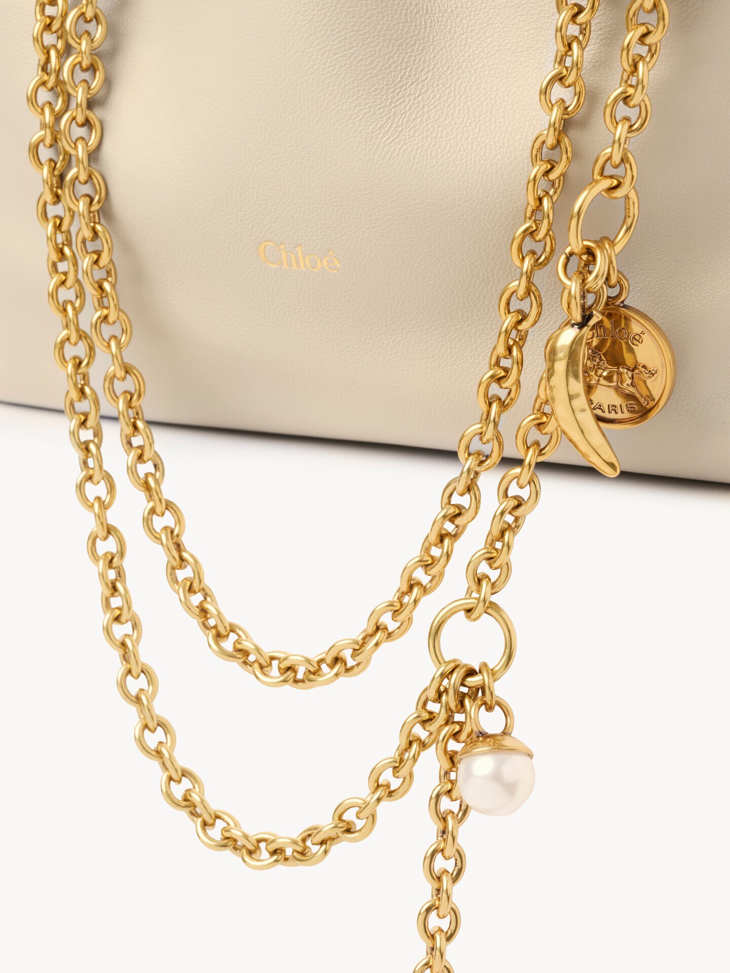 Small Chlo&eacute; Icons shoulder bag with chain in soft leather - 6.0