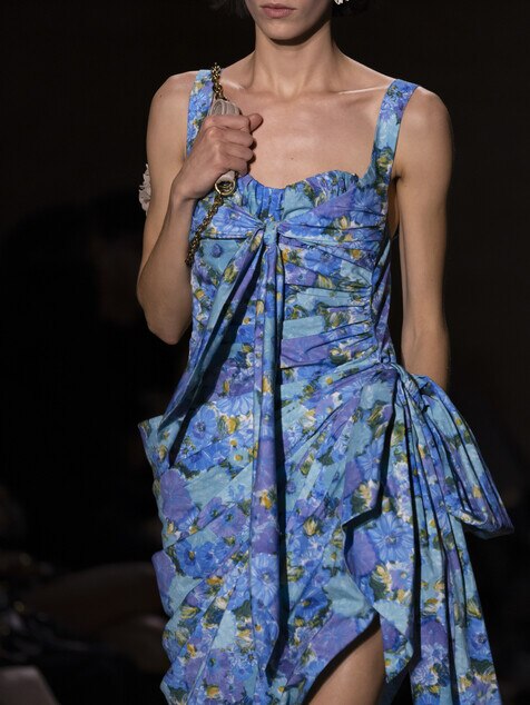 Look 16