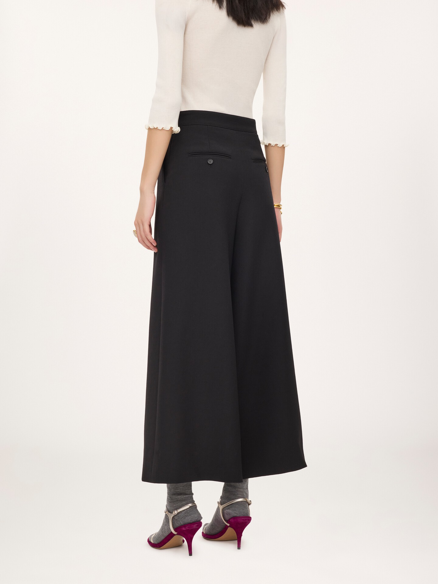 Wide-leg tailored pants in wool cr&ecirc;pe - 4.0