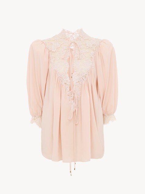 Top fluide manches bouffantes en cr&ecirc;pe de chine et dentelle