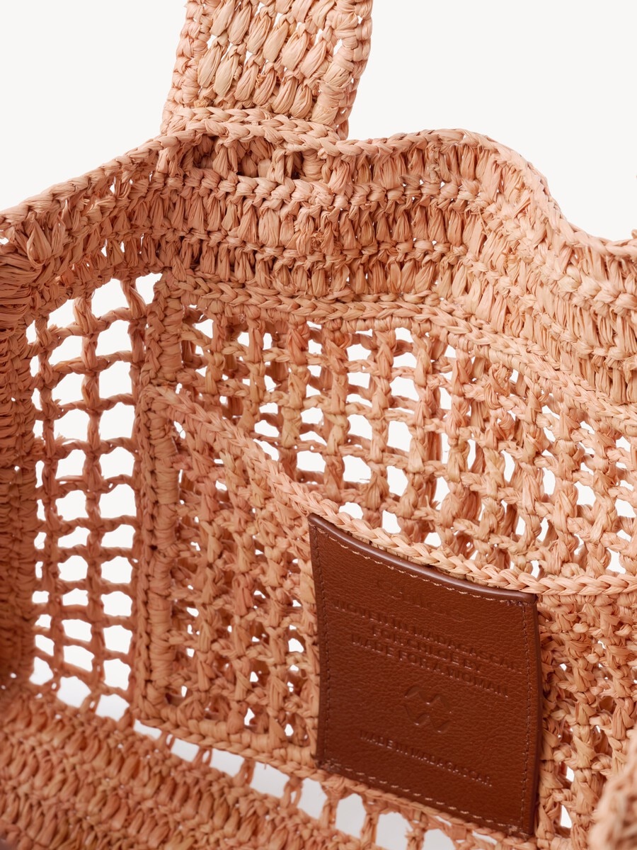 Bolso tote Summer Banana East-West peque&ntilde;o con correa de rafia - 6