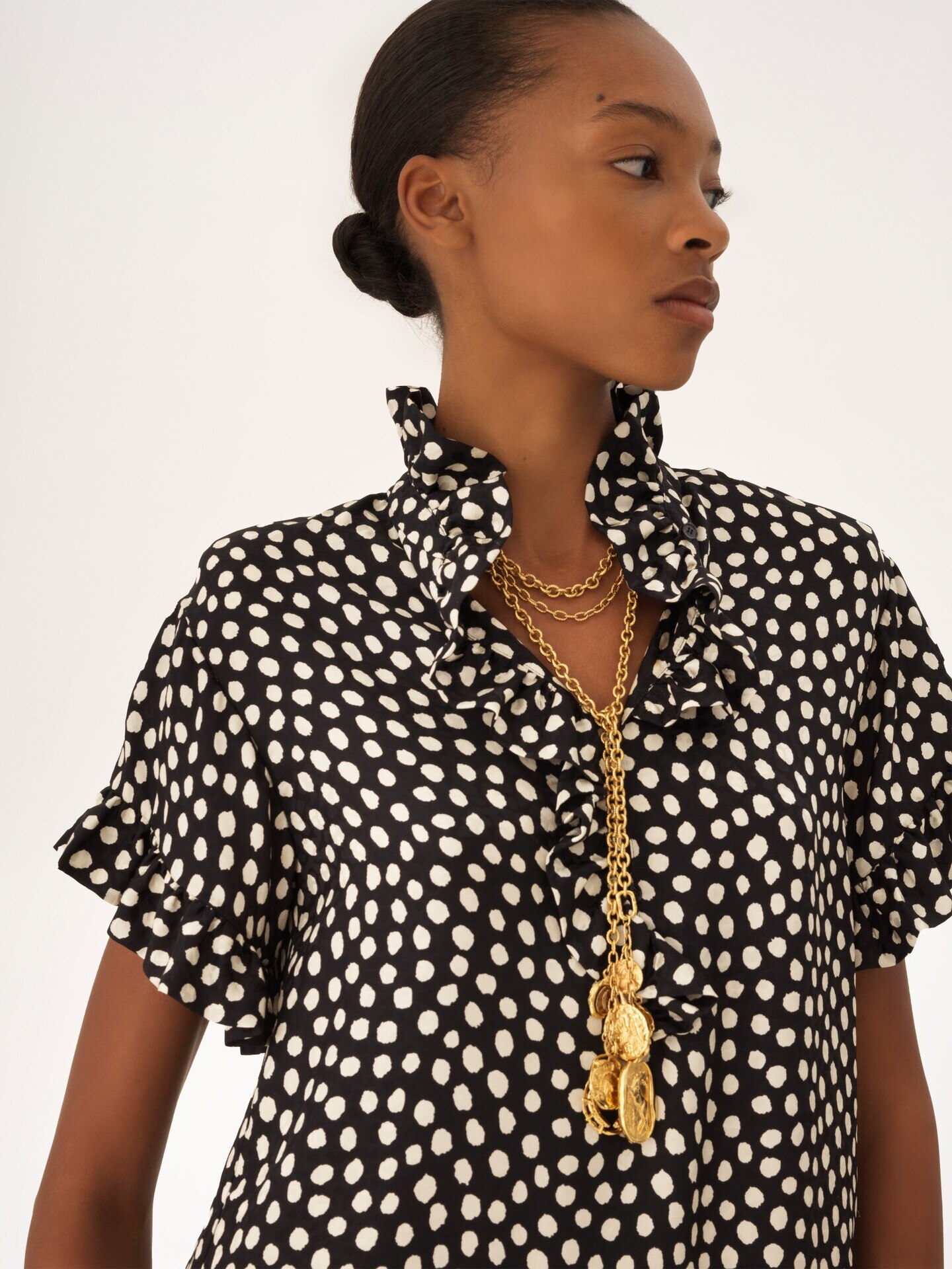 Short-sleeve mini dress in silk jacquard - 5.0