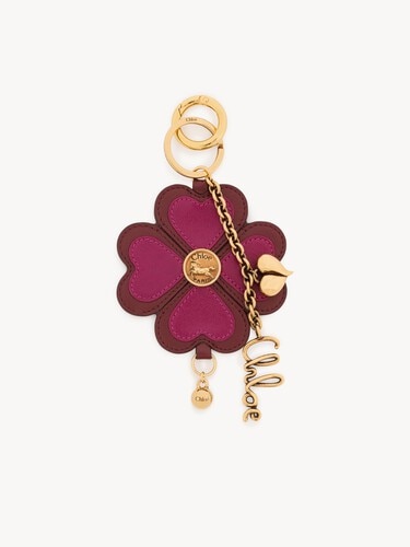 Chlo&eacute; Symbols Clover key ring bag charm in grained leather - 2