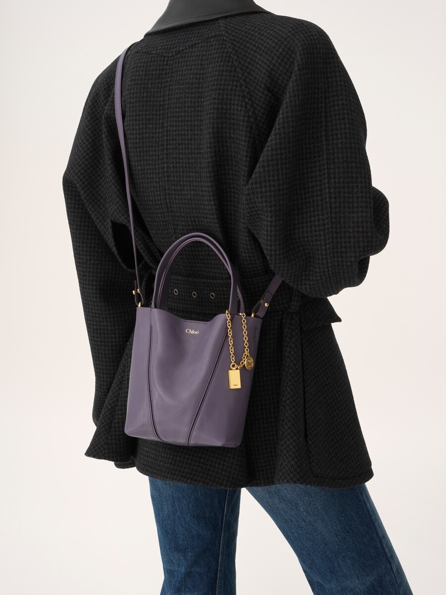 Bolso tote peque&ntilde;o Chlo&eacute; Spin de cuero granulado - 3
