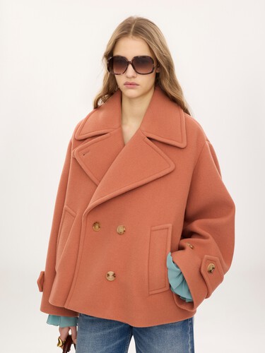 Oversized short coat in wool - 4
