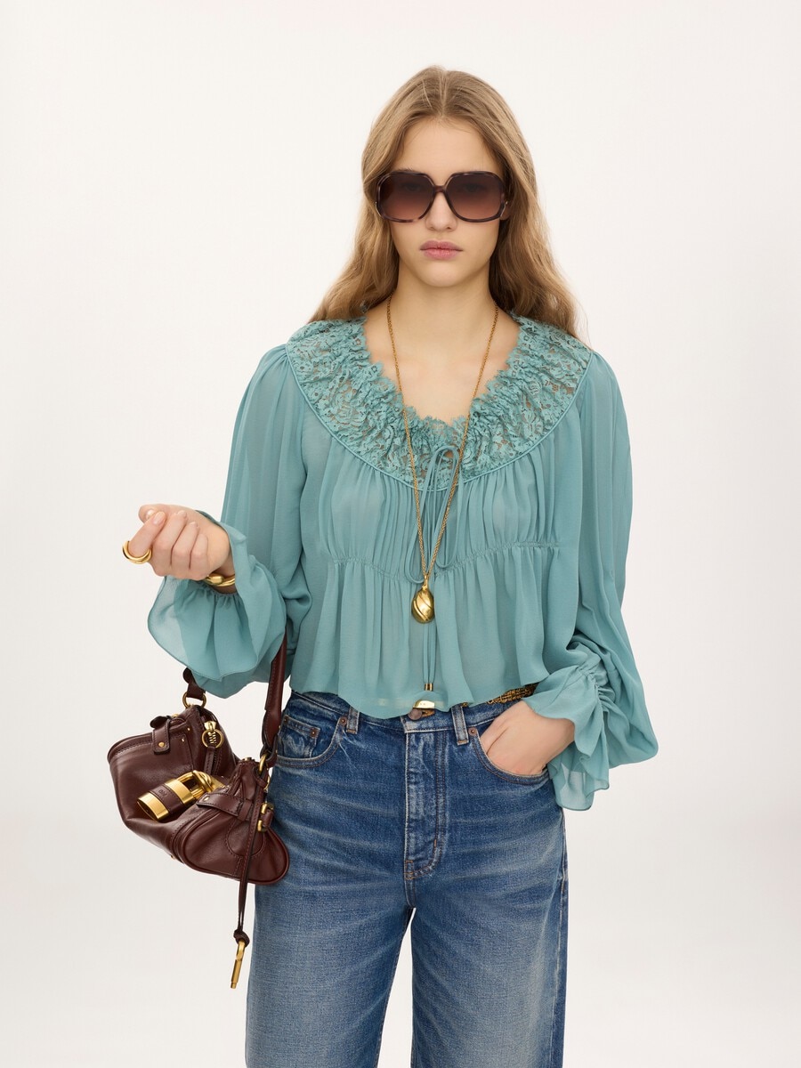 Top cropped de cuello redondo de georgette de seda y encaje - 4