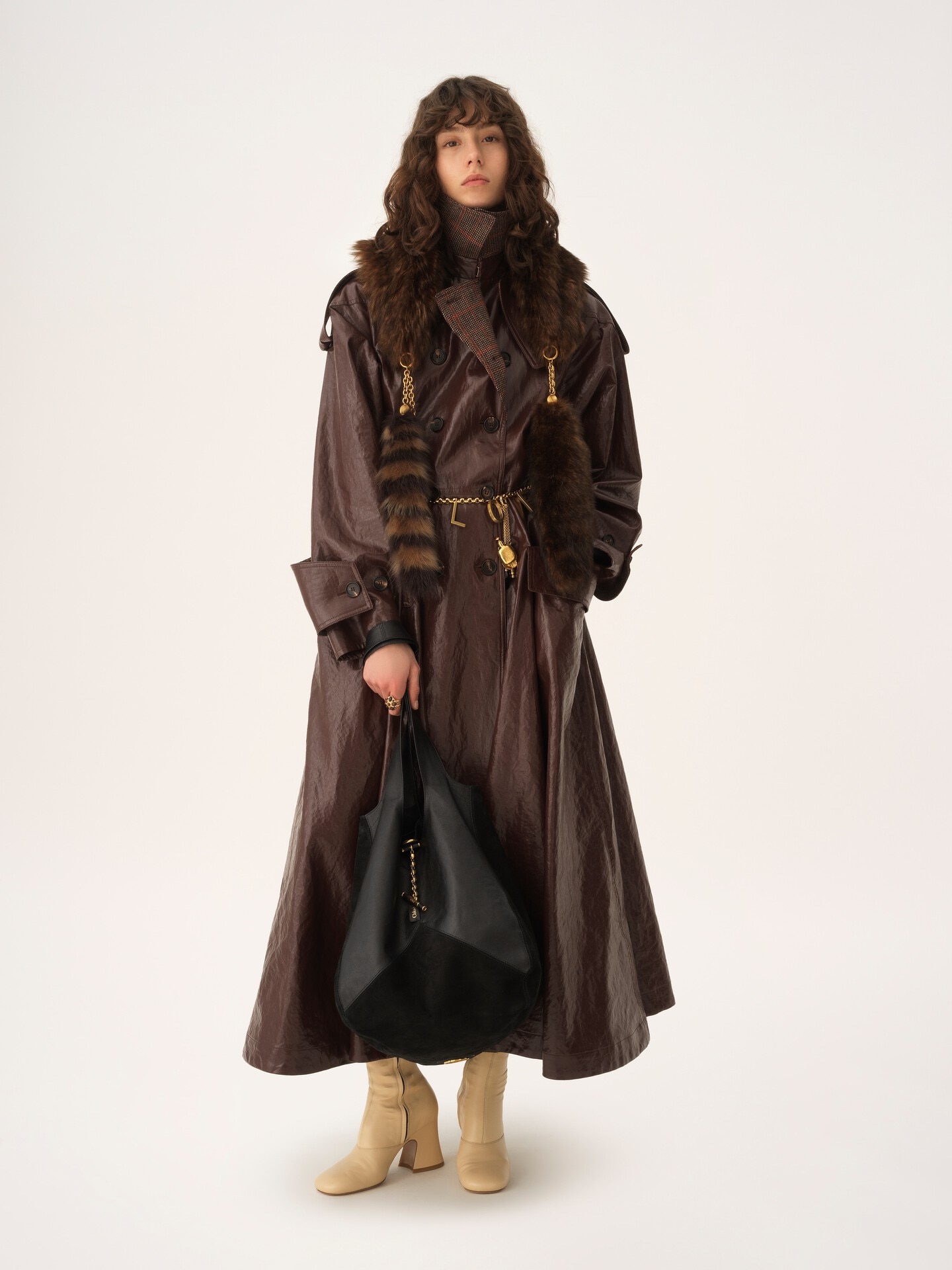 Chlo&eacute; Balloon bag in grained & suede leather - 7.0