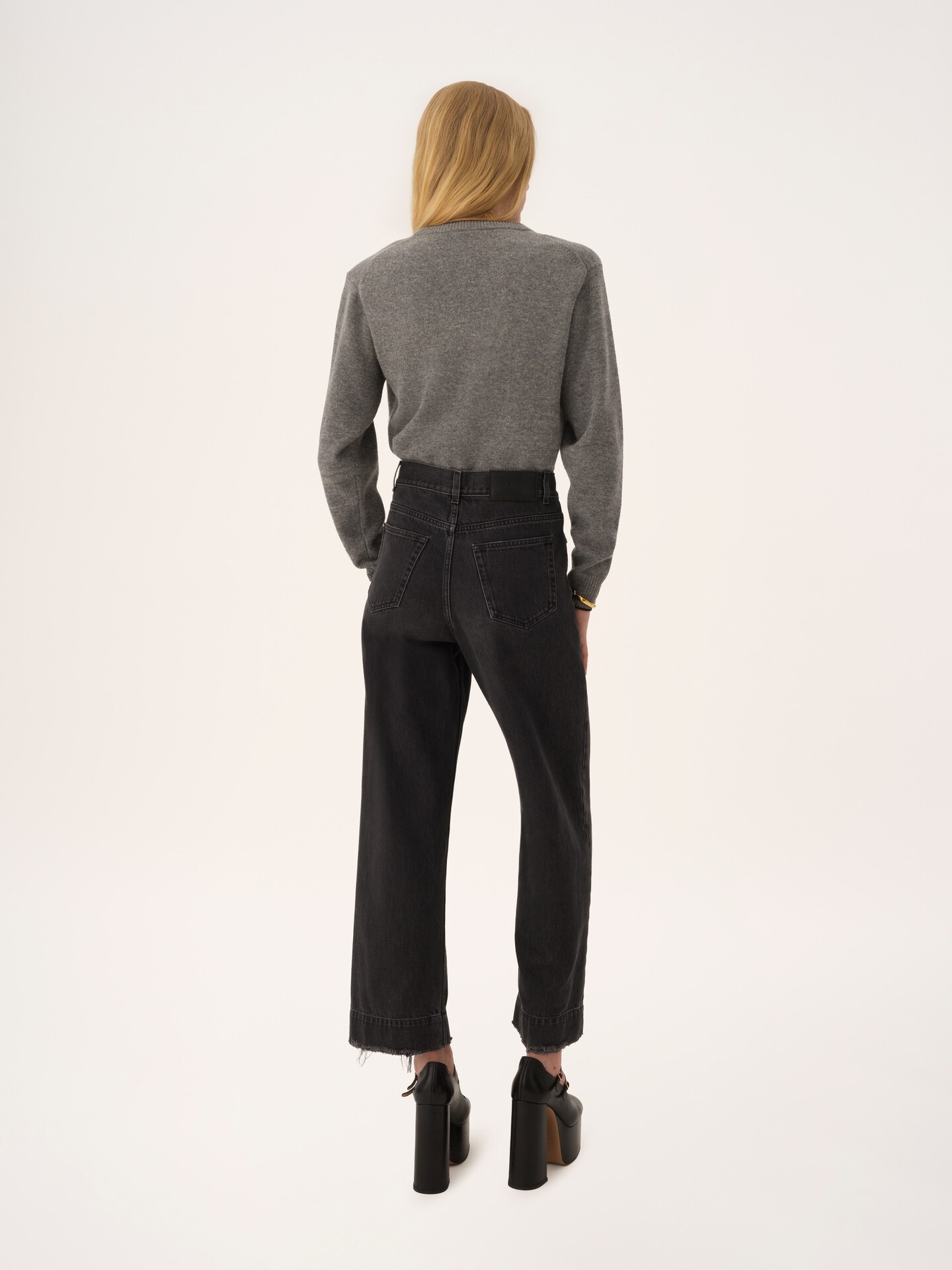 Fitted logo cardigan in a wool & cashmere knit - 4.0