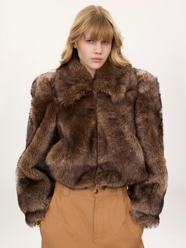 Cropped jacket in shearling - 4