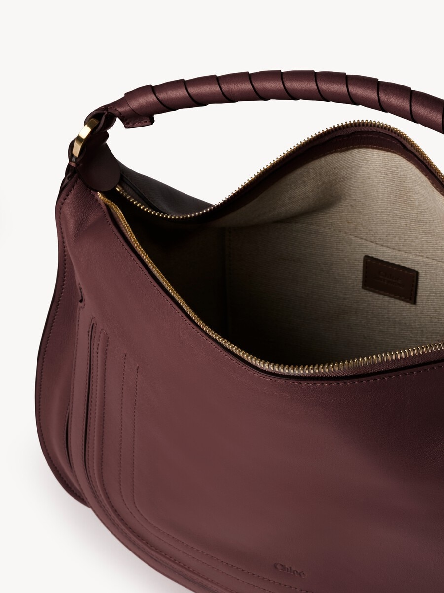 Bolso de hombro Marcie de cuero suave - 8