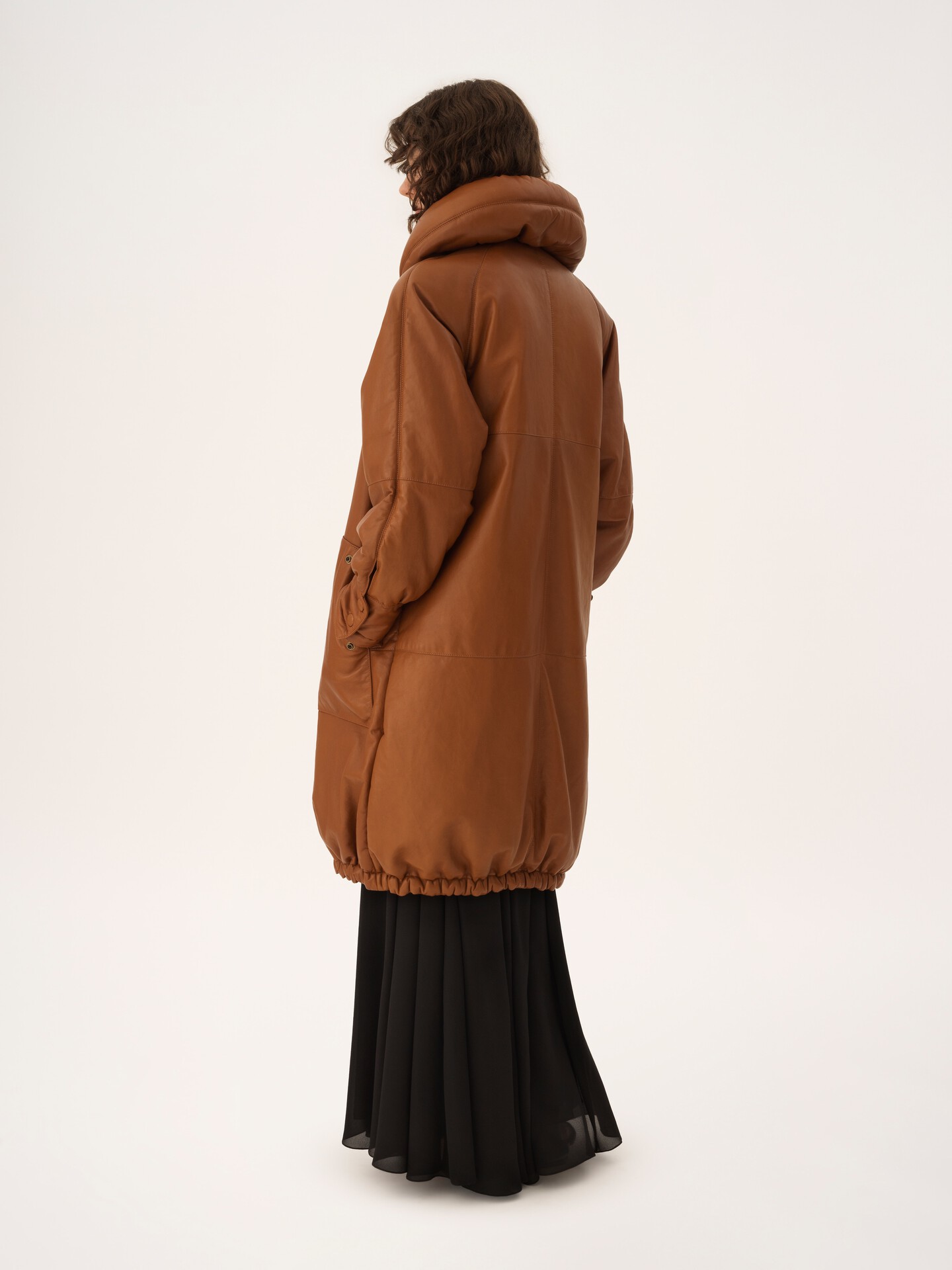 Long puffer coat in leather - 4.0