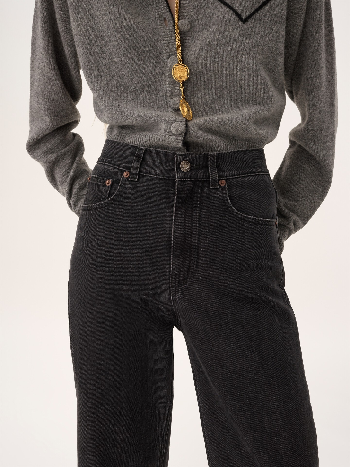 High-rise cropped jeans in denim - 5.0