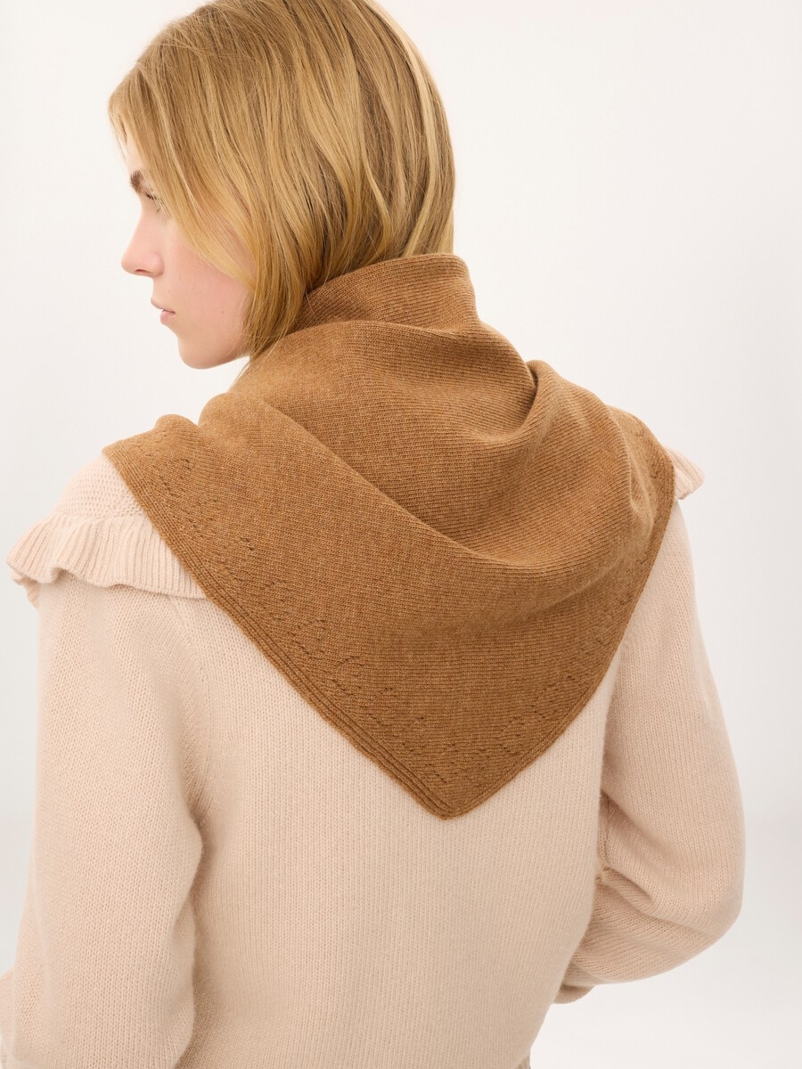The Chlo&eacute; Iconic triangular scarf in wool - 4