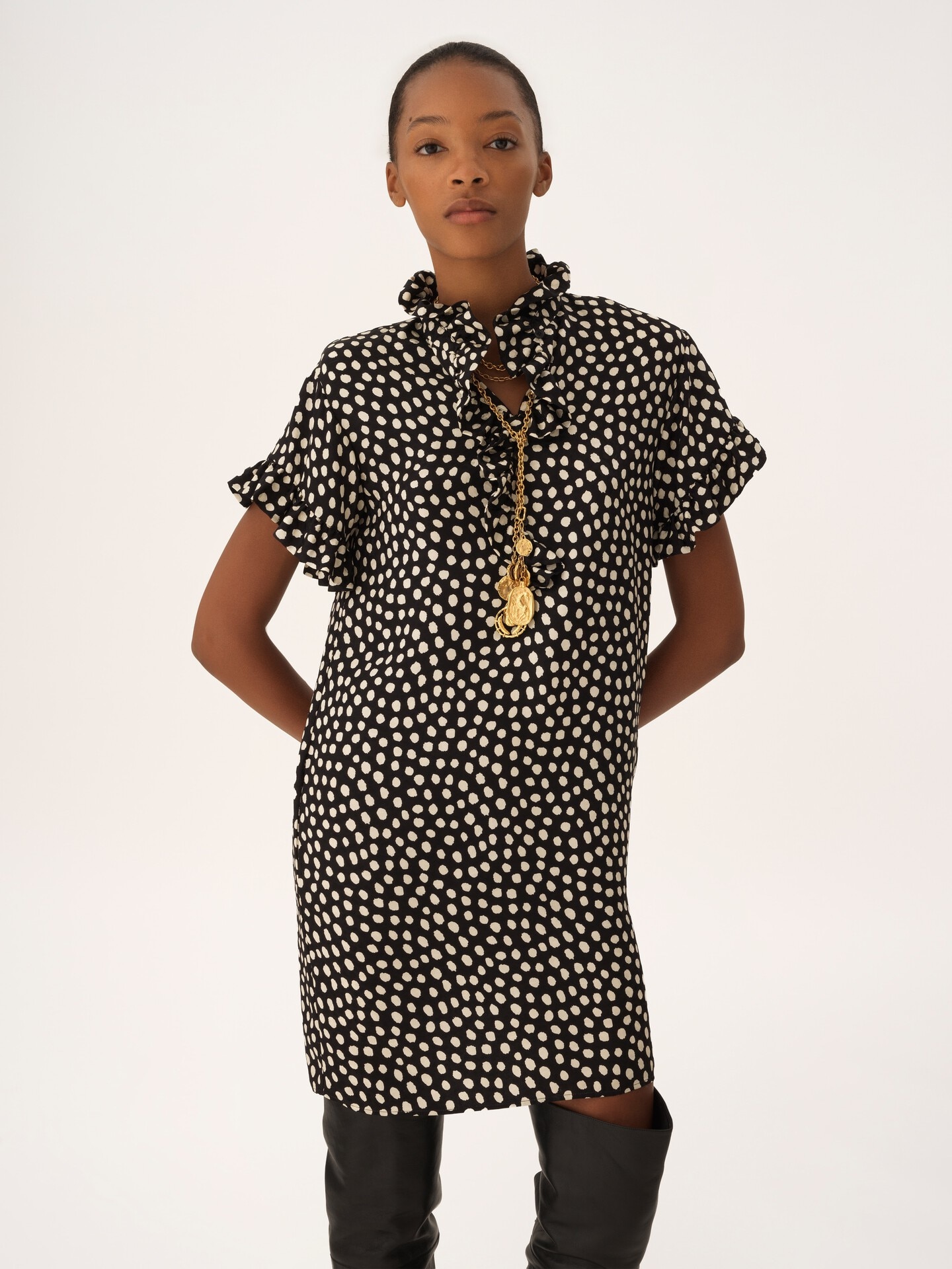 Short-sleeve mini dress in silk jacquard - 3.0